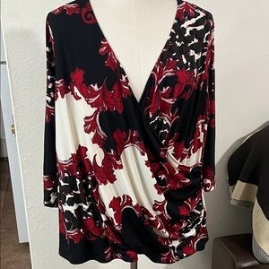 Avenue Women's Burgundy  and Black Floral Blouse size 22/24